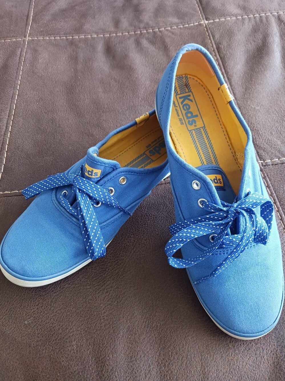 Keds Royal Blue Sneakers with polka dot strings Sz 8.5 EUC